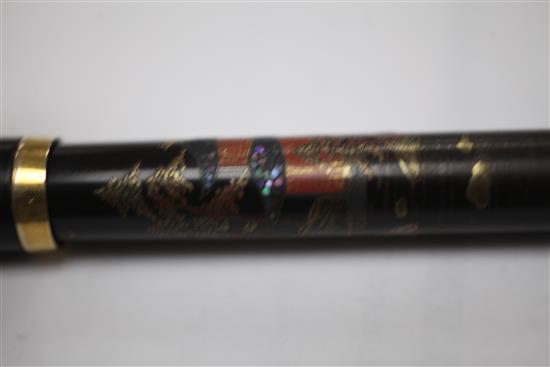 A Namiki pre-Dunhill Maki-e fountain pen, c.1925-28, 5.25in.